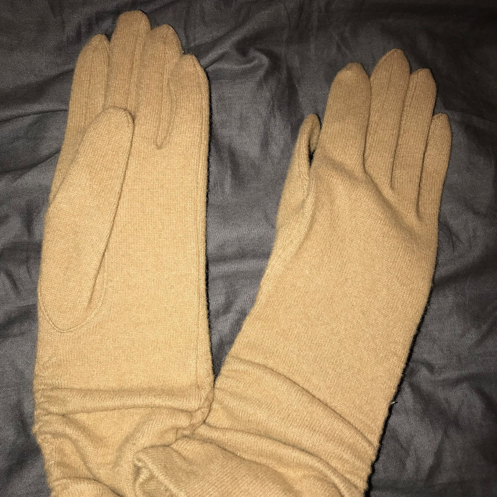 Ralph Lauren Tan soft material gloves TAGS ARE ON!